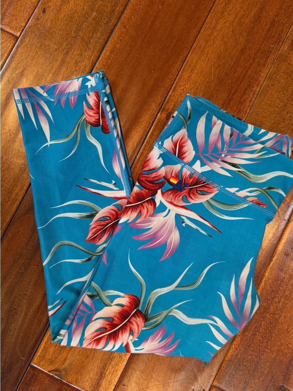 Aviator Nation Tropical Floral Crop Leggings Size Large Blue Pink
